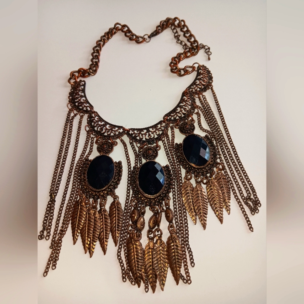 Women's necklace